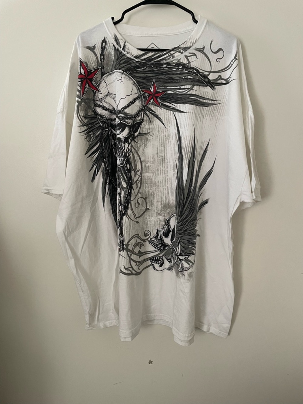Well Worn White Short Sleeve Tee with Black Skull Graphic and Red Stars